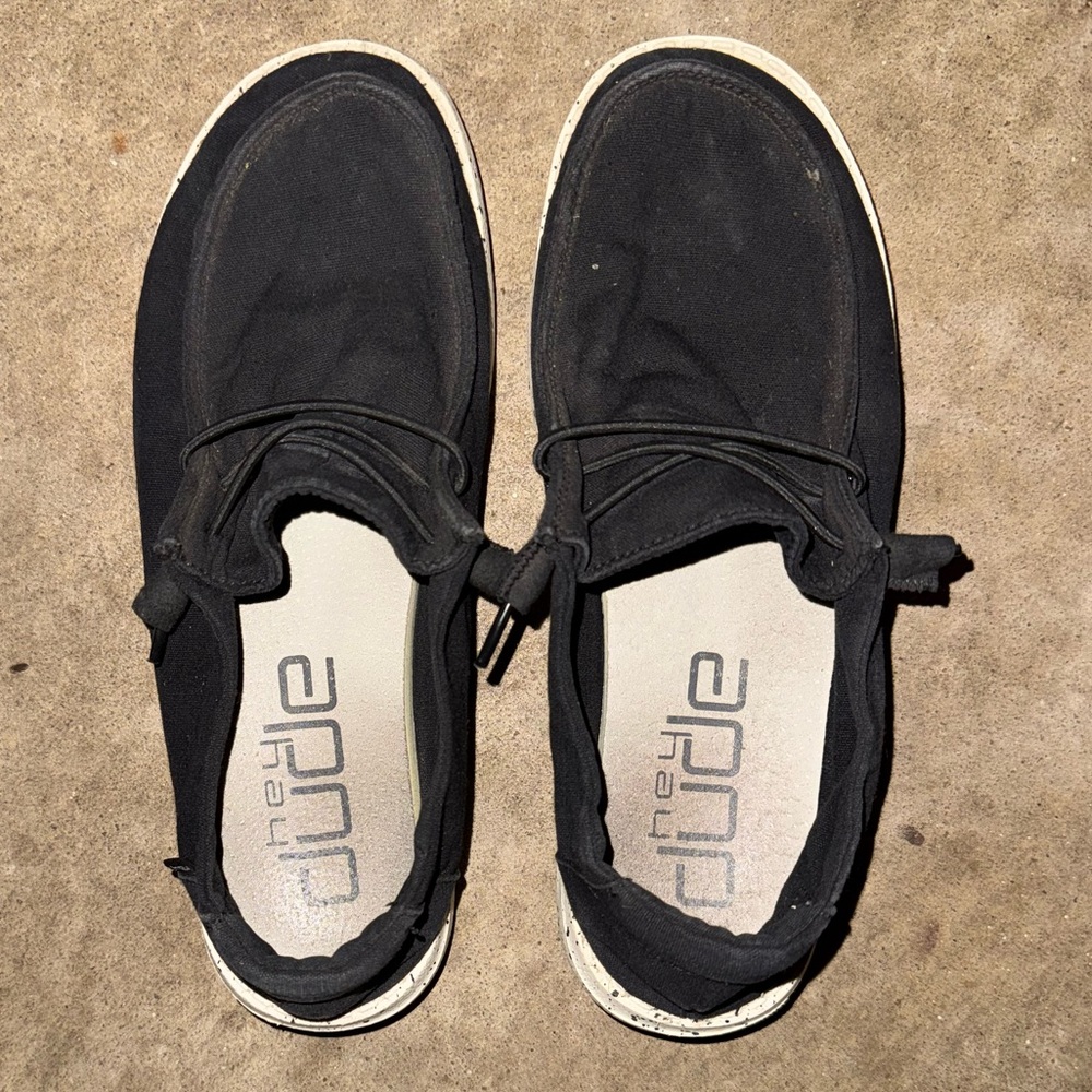 Hey Dude Black Loafers Comfortable Slip-Ons Wendy’s